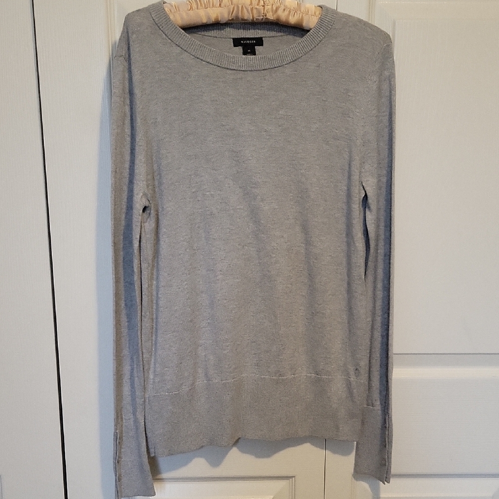 Halogen | Gray Crew Neck Sweater Lighyweight Knit With Button Sleeves